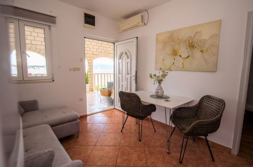 Foto 9 - Apartamento de 2 quartos em Rogoznica com terraço e vistas do mar