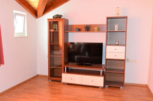 Foto 11 - Apartamento de 2 quartos em Sibenik com jardim