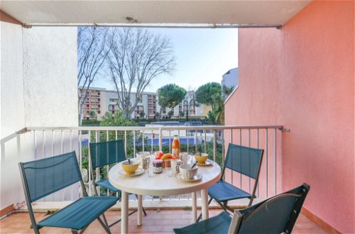 Foto 7 - Appartamento con 1 camera da letto a Agde con piscina e vista mare
