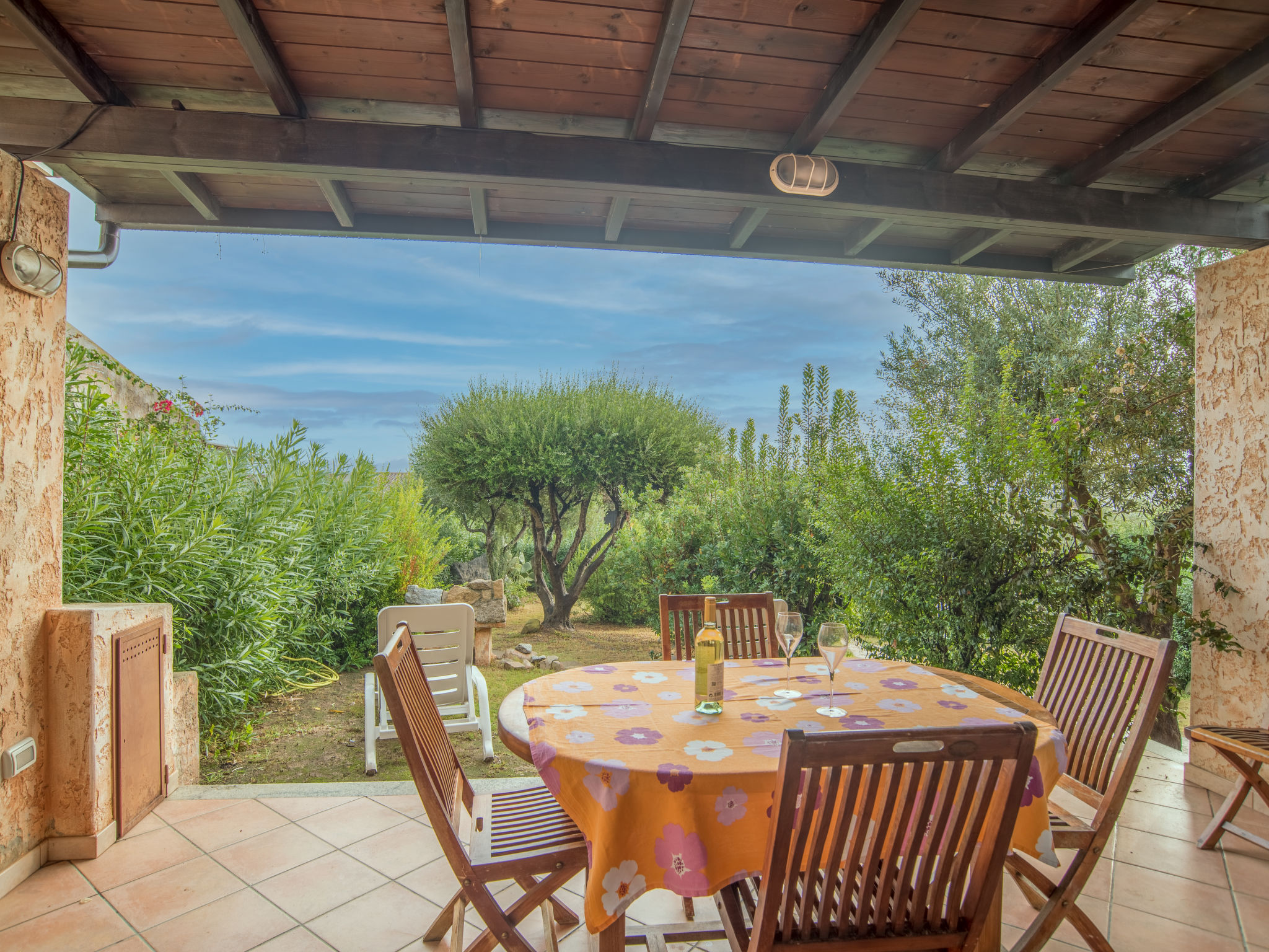 Photo 1 - Maison de 2 chambres à Castiadas avec jardin et vues à la mer