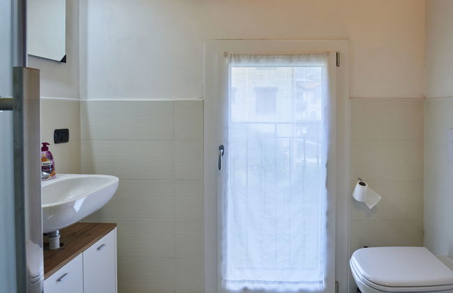 6 bedroom House in Dervio with garden and terrace - Photo 17