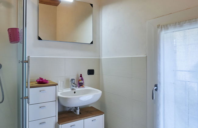 6 bedroom House in Dervio with garden and terrace - Photo 16
