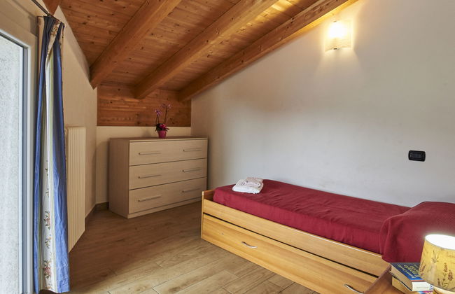 6 bedroom House in Dervio with garden and terrace - Photo 13