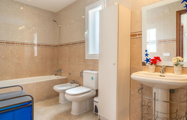 Casa de 8 quartos em Sant Llorenç des Cardassar com piscina privada e jardim - Foto 25