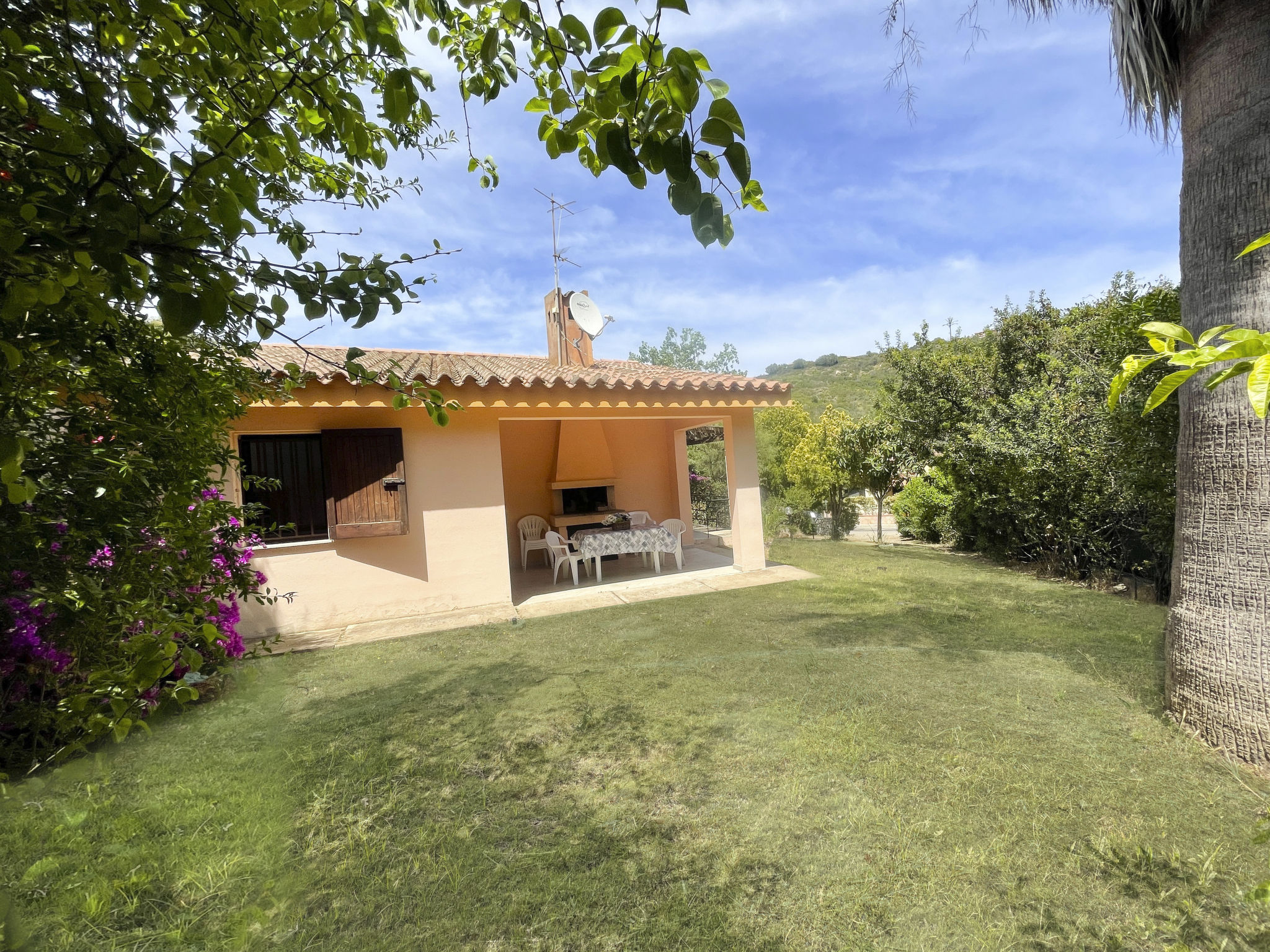 Photo 1 - Maison de 3 chambres à Muravera avec jardin et vues à la mer