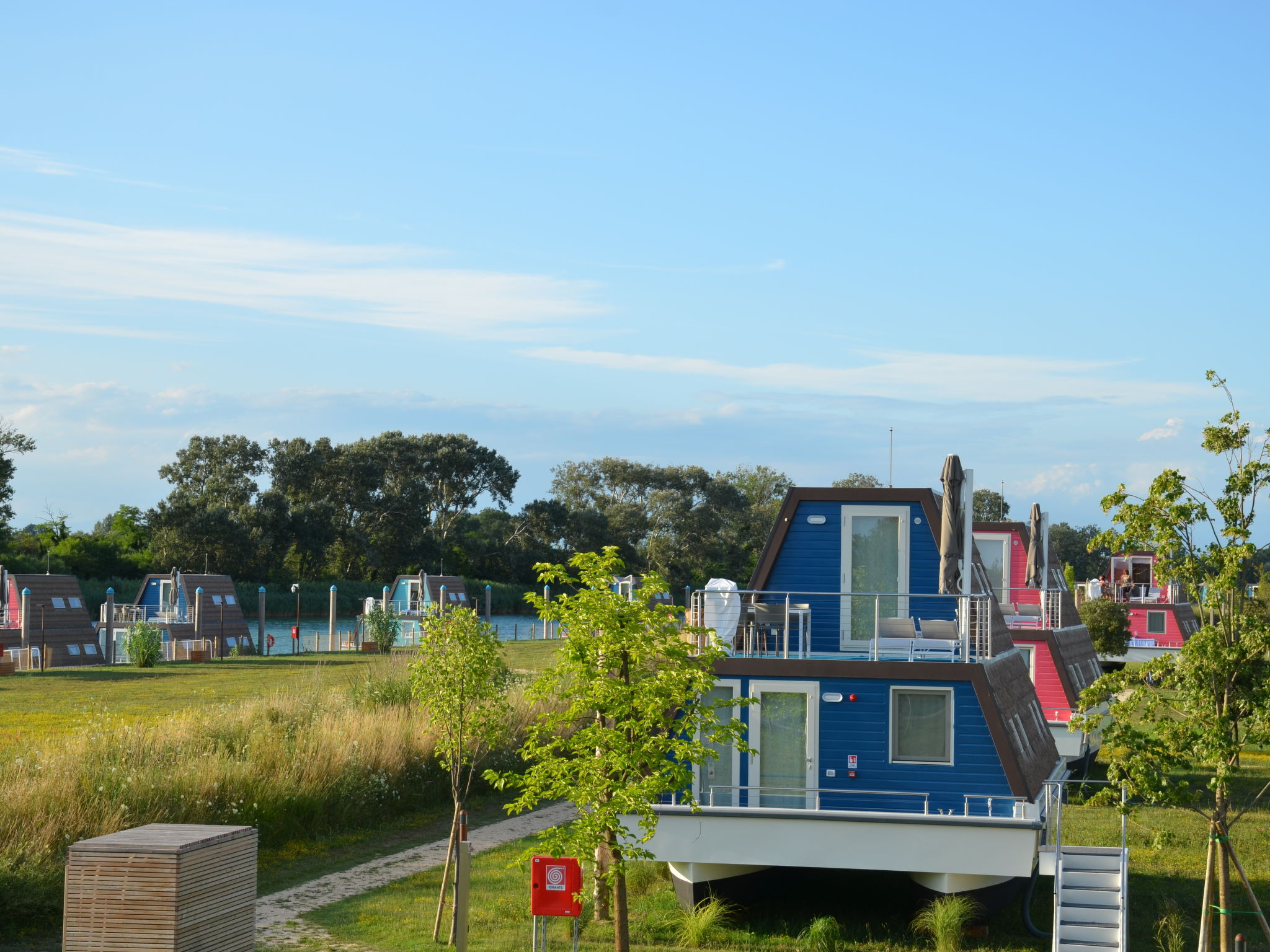 Foto 2 - Haus mit 2 Schlafzimmern in Lignano Sabbiadoro mit schwimmbad und garten