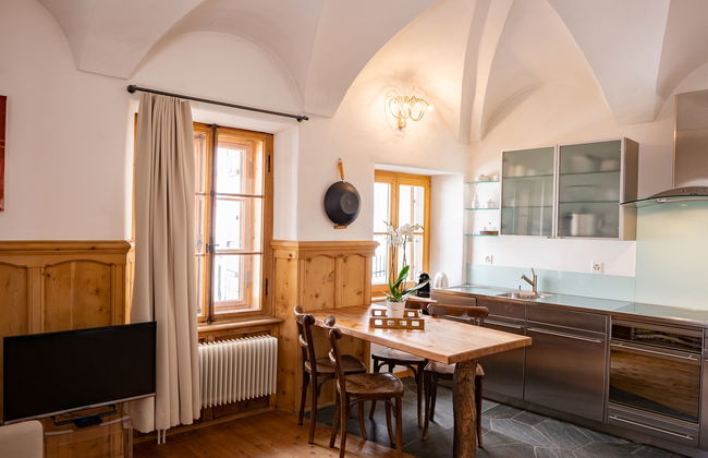 2 bedroom Apartment in Samedan - Photo 5