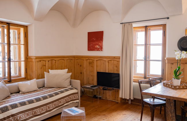 2 bedroom Apartment in Samedan - Photo 2