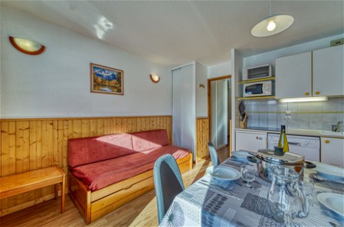 Foto 19 - Apartment mit 1 Schlafzimmer in Les Belleville mit blick auf die berge