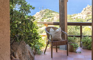 Photo 3 - Maison de 2 chambres à Trinità d'Agultu e Vignola avec jardin et terrasse