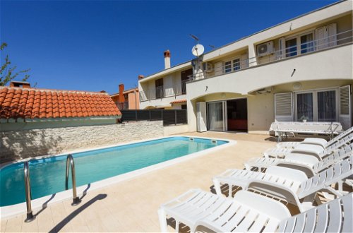 Foto 33 - Casa de 4 quartos em Zadar com piscina privada e vistas do mar