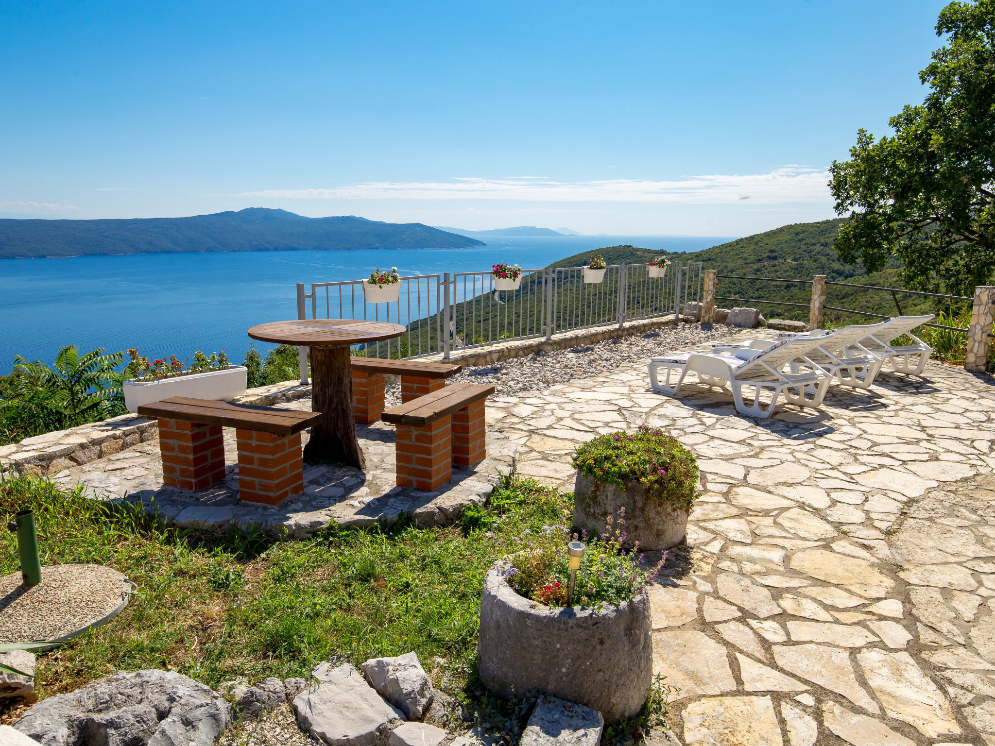 Foto 15 - Casa de 2 quartos em Mošćenička Draga com piscina privada e vistas do mar