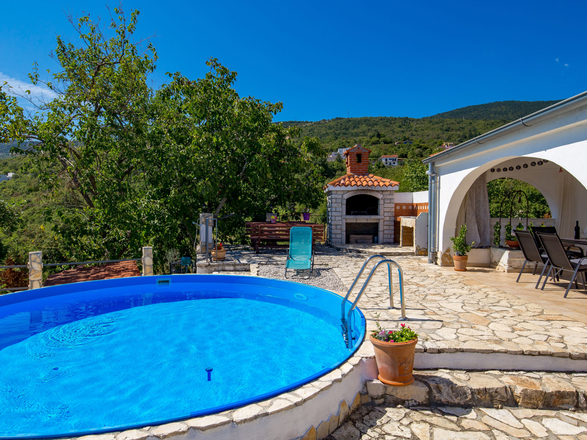 Foto 31 - Casa con 2 camere da letto a Mošćenička Draga con piscina privata e giardino