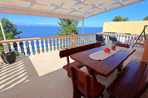 Photo 3 - Maison de 2 chambres à Blato avec terrasse et vues à la mer