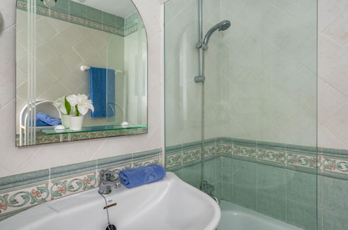 Foto 19 - Casa con 4 camere da letto a Marbella con piscina privata e vista mare