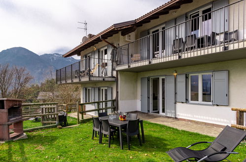 Foto 1 - Apartamento de 2 quartos em Ledro com piscina e vista para a montanha