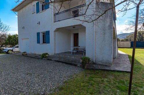 Photo 25 - 3 bedroom Apartment in Prunelli-di-Fiumorbo with garden and terrace