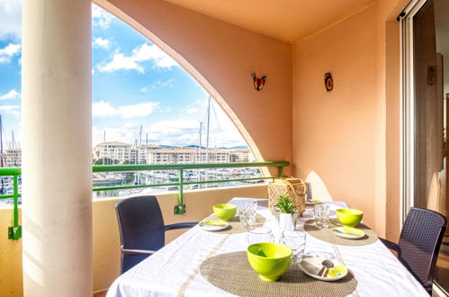 Photo 14 - Appartement de 1 chambre à Fréjus avec terrasse et vues à la mer