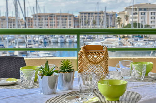 Photo 4 - Appartement de 1 chambre à Fréjus avec terrasse et vues à la mer