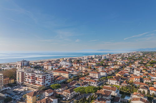 Foto 37 - Casa de 3 quartos em Camaiore com jardim e terraço