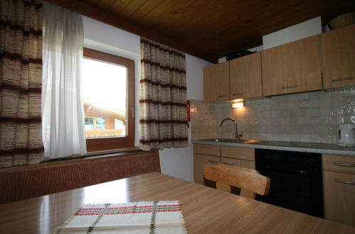 Foto 12 - Appartamento con 3 camere da letto a Hippach con vista sulle montagne