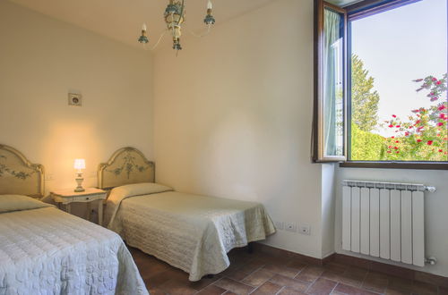 Foto 18 - Appartamento con 2 camere da letto a Impruneta con piscina e giardino