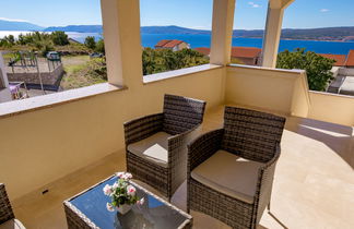 Foto 1 - Apartamento de 1 quarto em Crikvenica com jardim e vistas do mar