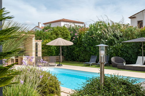 Photo 26 - 4 bedroom House in Saint-Cyr-sur-Mer with private pool and garden