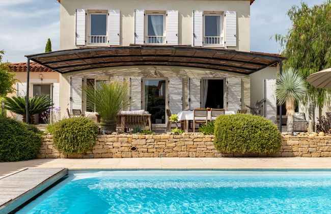 Casa de 5 quartos em Saint-Cyr-sur-Mer com piscina privada e jardim - Foto 1