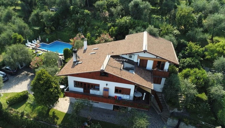 Foto 1 - Apartamento de 1 habitación en Brenzone sul Garda con piscina y vistas a la montaña