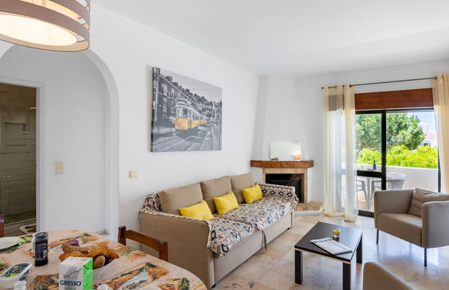 Apartamento de 3 quartos em Lagoa com piscina e jardim - Foto 3