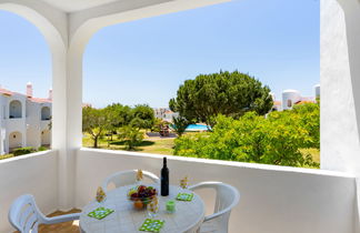 Photo 2 - 2 bedroom Apartment in Lagoa with swimming pool and garden