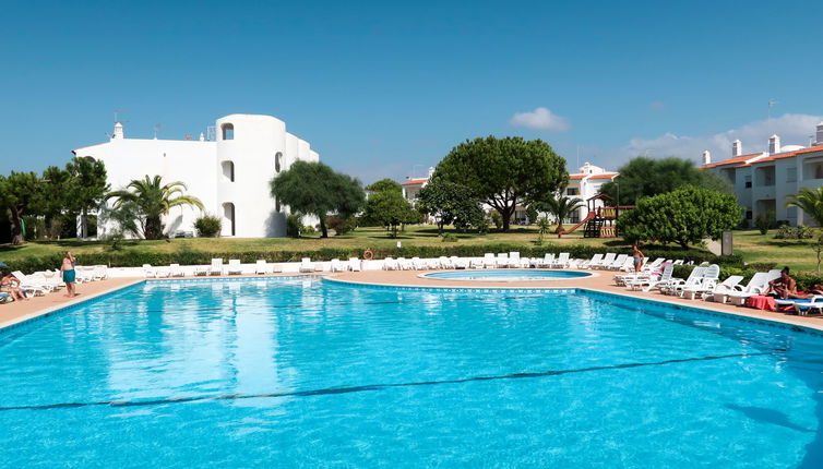 Photo 1 - Appartement de 2 chambres à Lagoa avec piscine et jardin