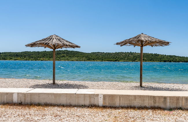 Apartamento de 2 quartos em Pirovac com jardim e terraço - Foto 21