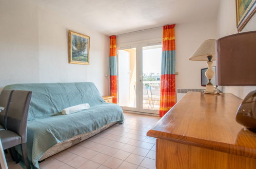 Photo 8 - Appartement de 1 chambre à Fréjus avec piscine et vues à la mer