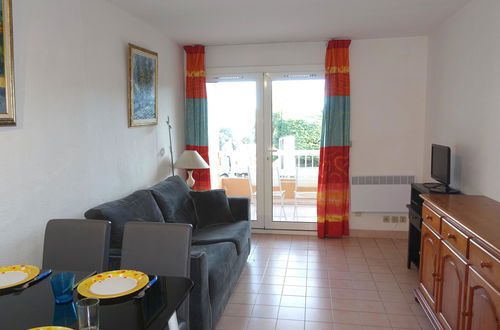 Photo 6 - 1 bedroom Apartment in Fréjus with swimming pool and garden