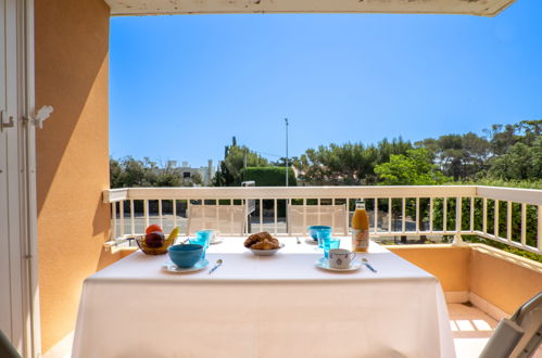 Photo 12 - 1 bedroom Apartment in Fréjus with swimming pool and sea view