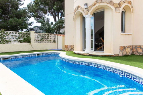 Photo 22 - Maison de 3 chambres à Mont-roig del Camp avec piscine privée et jardin