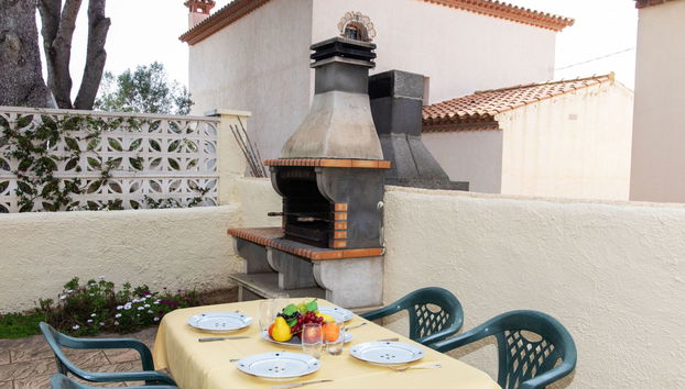 Maison de 5 chambres à Mont-roig del Camp avec piscine privée et jardin - Photo 2