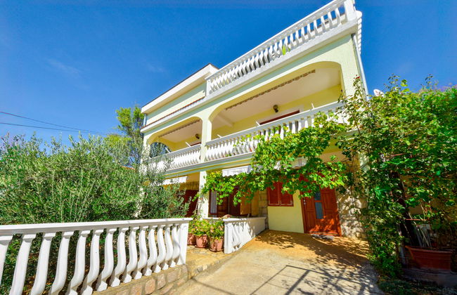 3 bedroom Apartment in Karlobag with terrace - Photo 6