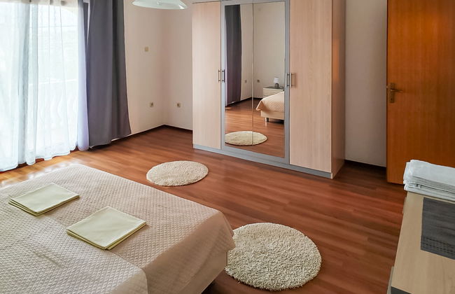 3 bedroom Apartment in Karlobag with terrace - Photo 14