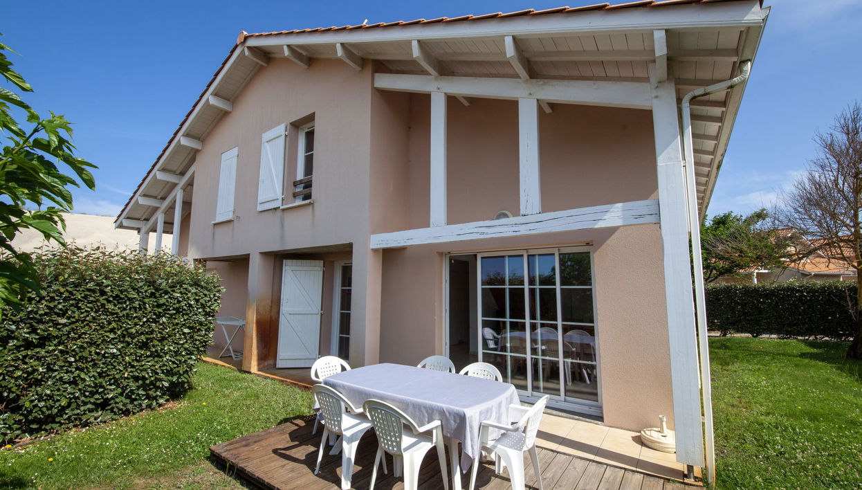 Casa de 4 quartos em Biscarrosse com piscina e jardim - Foto 1