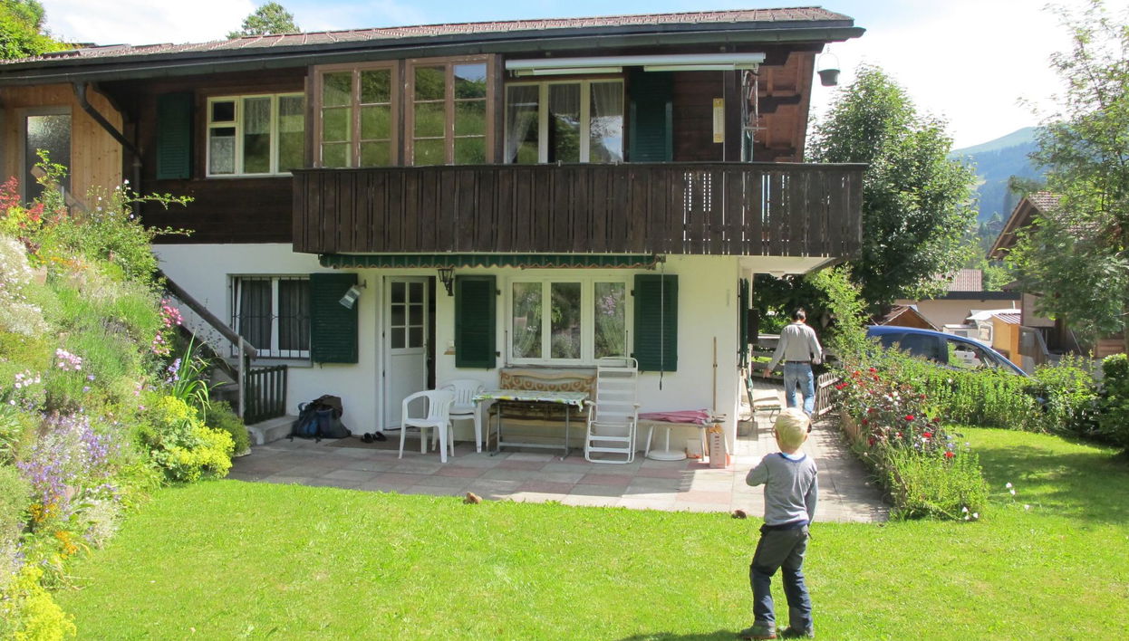 Apartamento de 2 quartos em Adelboden com jardim - Foto 1