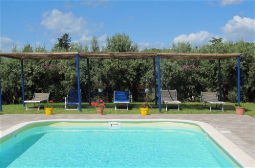 Foto 3 - Apartamento de 2 habitaciones en Certaldo con piscina y jardín