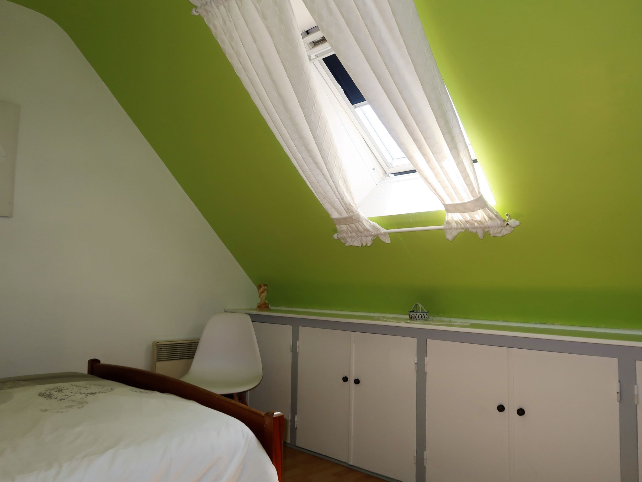 Foto 11 - Appartamento con 3 camere da letto a Goulien con giardino e vista mare
