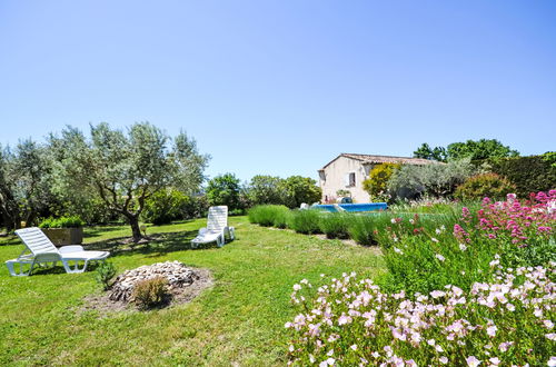 Foto 22 - Casa con 2 camere da letto a Villelaure con piscina privata e giardino
