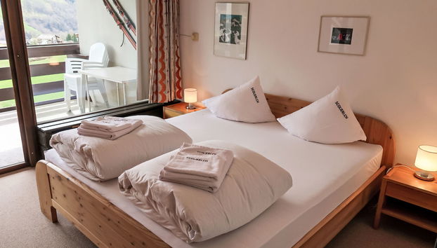 Apartment mit 3 Schlafzimmern in Disentis/Mustér mit schwimmbad und garten - Foto 3