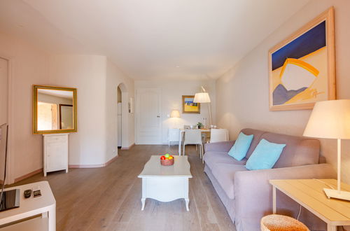 Photo 7 - 1 bedroom Apartment in Sainte-Maxime with garden and terrace