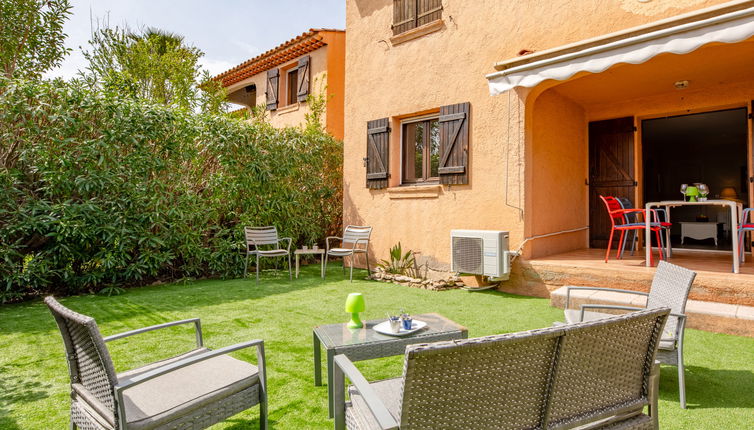 Photo 1 - 1 bedroom Apartment in Sainte-Maxime with garden and terrace