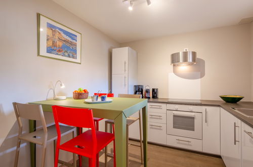 Photo 4 - 1 bedroom Apartment in Sainte-Maxime with garden and terrace